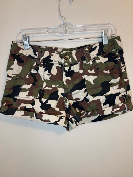 Dollhouse Pants - Dollhouse Camo Cargo Mini Shorts Size 9 Y2K Low Rise Army Print
